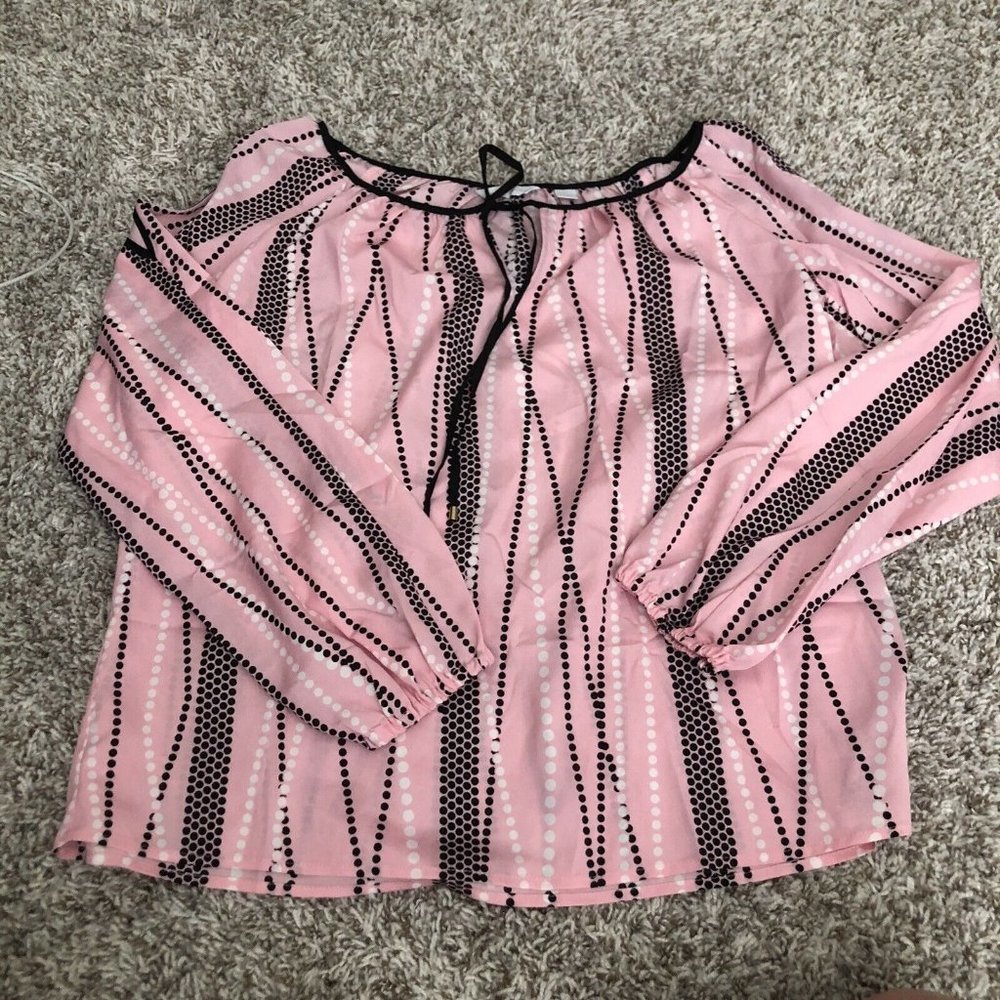 New York and Company Women’s Pink Cold Shoulder Top Long Sleeve Size Medium